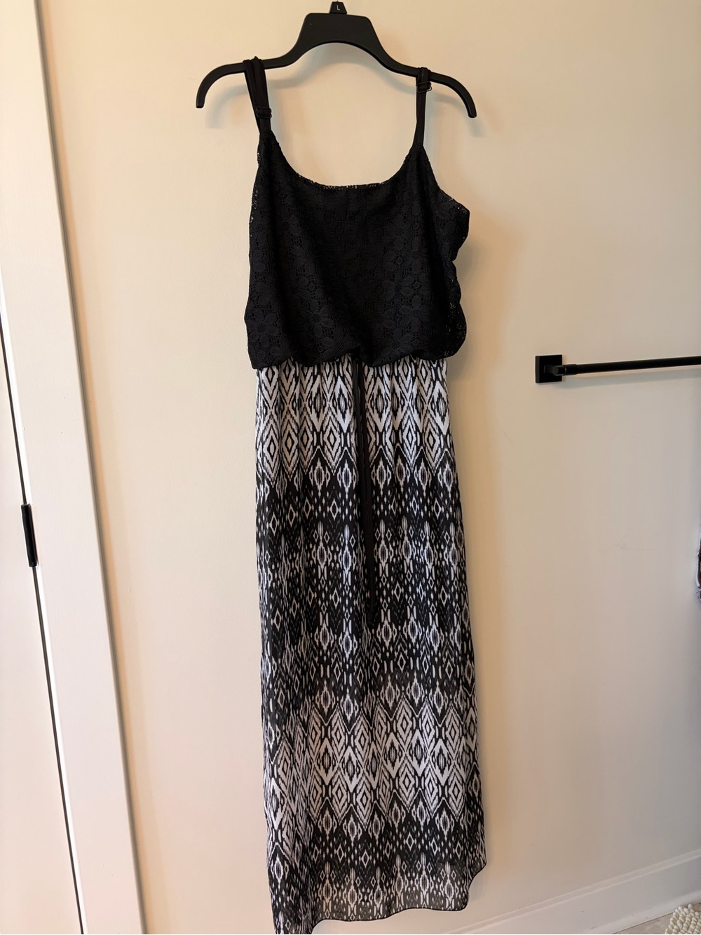 Faded Glory Black Lace Bodice Maxi Dress with Black & White Printed Skirt